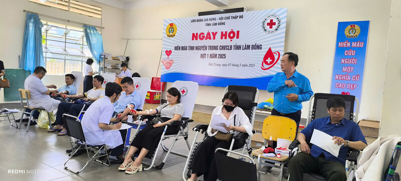 Mas de 400 trabajadores de Lim Dong participaron en la donacion voluntaria de sangre. Imagen: El diamante