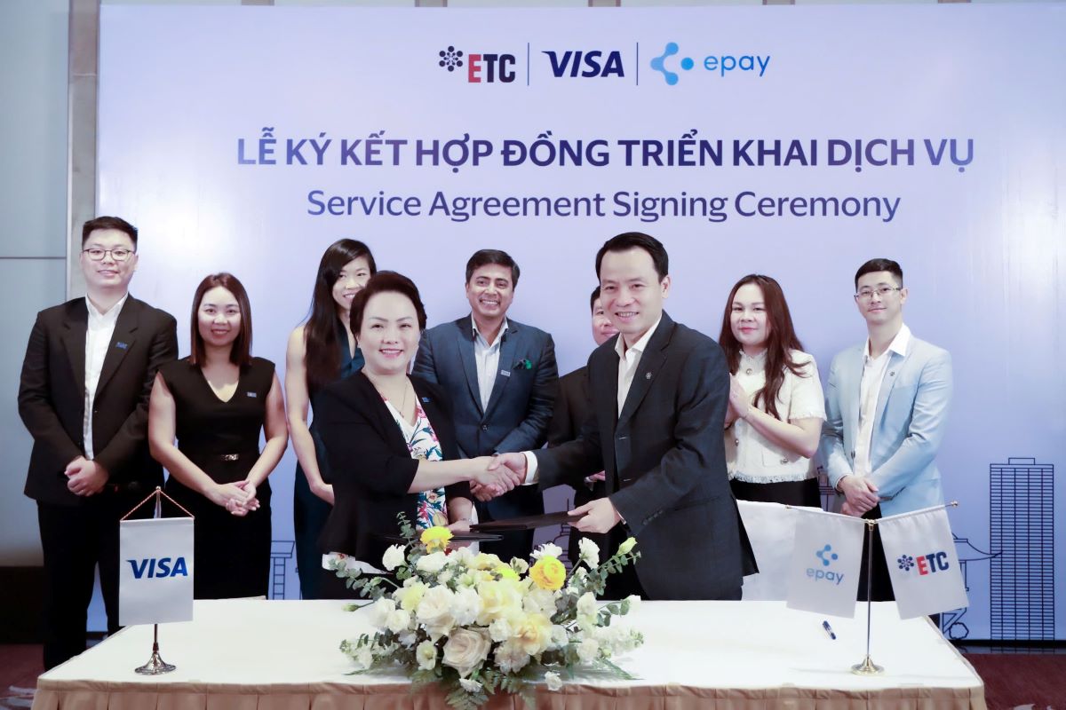 The cooperation of the Visa with ETC-EPAY helps people easily access safe, convenient and effective payment services. Photo: Visa