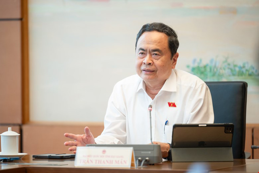 Chu tich Quoc hoi Tran Thanh Man cho y kien tai cuoc hop to. Anh: Quochoi