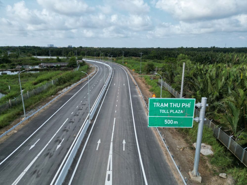Cao tốc Bến Lức - Long Thành đã thông xe 