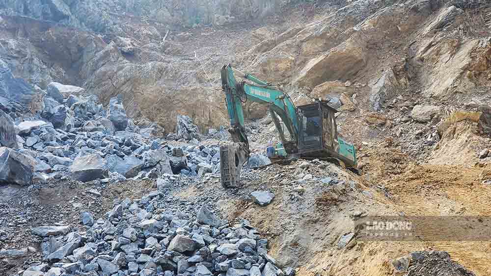 Hien truong vu tai nan khien 1 nguoi tu vong tai mo da o Tuyen Quang. Anh: Viet Bac.