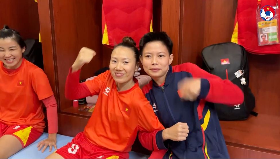 The Vietnam women's futsal team made a smooth start in the 2025 Asian futsal finals. Photo cut from VFF video