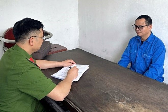 Điều tra vụ dùng sổ đỏ giả chiếm đoạt 477 triệu đồng tại Quảng Ninh