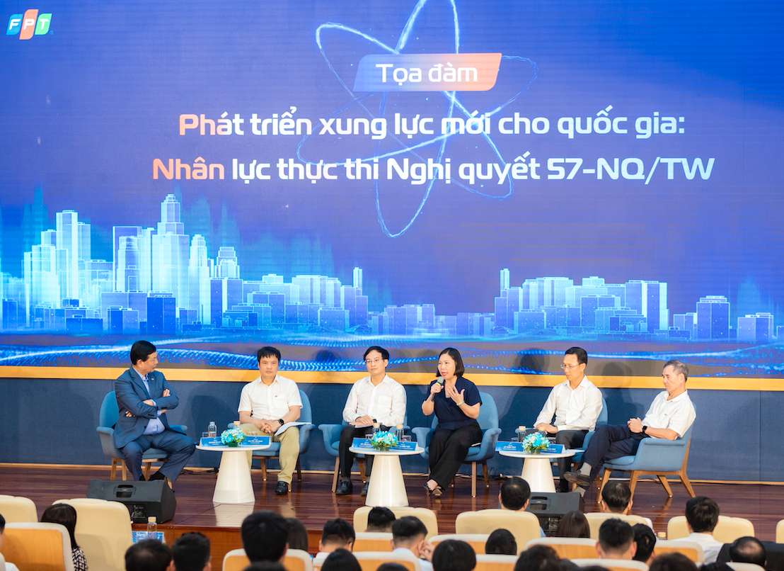 Tọa đàm “Phát triển xung lực mới cho quốc gia: Nhân lực thực thi Nghị quyết 57-NQ/TW“. Ảnh: Tuyết Lan 