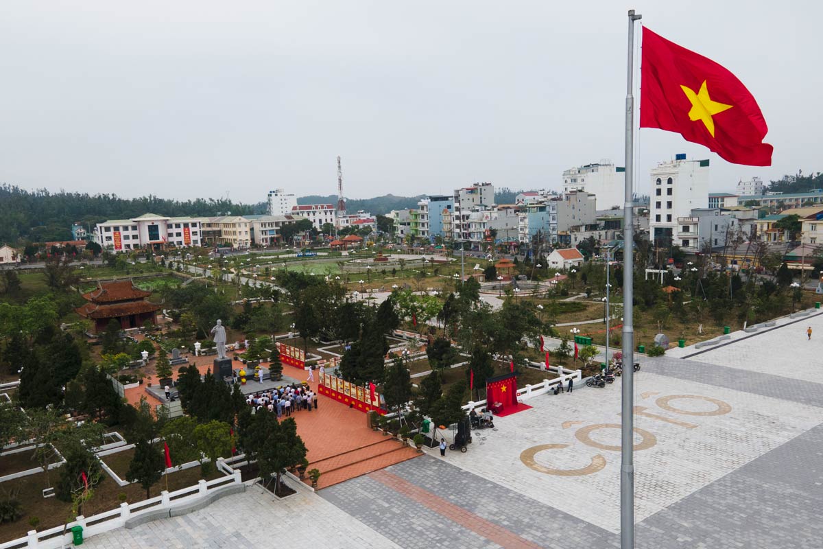 La Columna de la Bandera de la Patria pertenece al Monumento Nacional Especial al Presidente Ho Chi Minh en la isla de Cote. Imagen: El Renacimiento