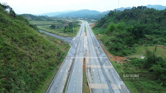 Hạ tầng giao thông trăm tỉ đồng thúc đẩy giao thương Lào Cai