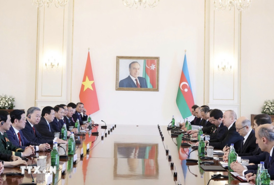 El Secretario General Tu Lam se reunio con el Presidente, el Presidente del Partido Nuevo Azerbaiyan Ilham Aliyev. Imagen de la pagina web de la organizacion