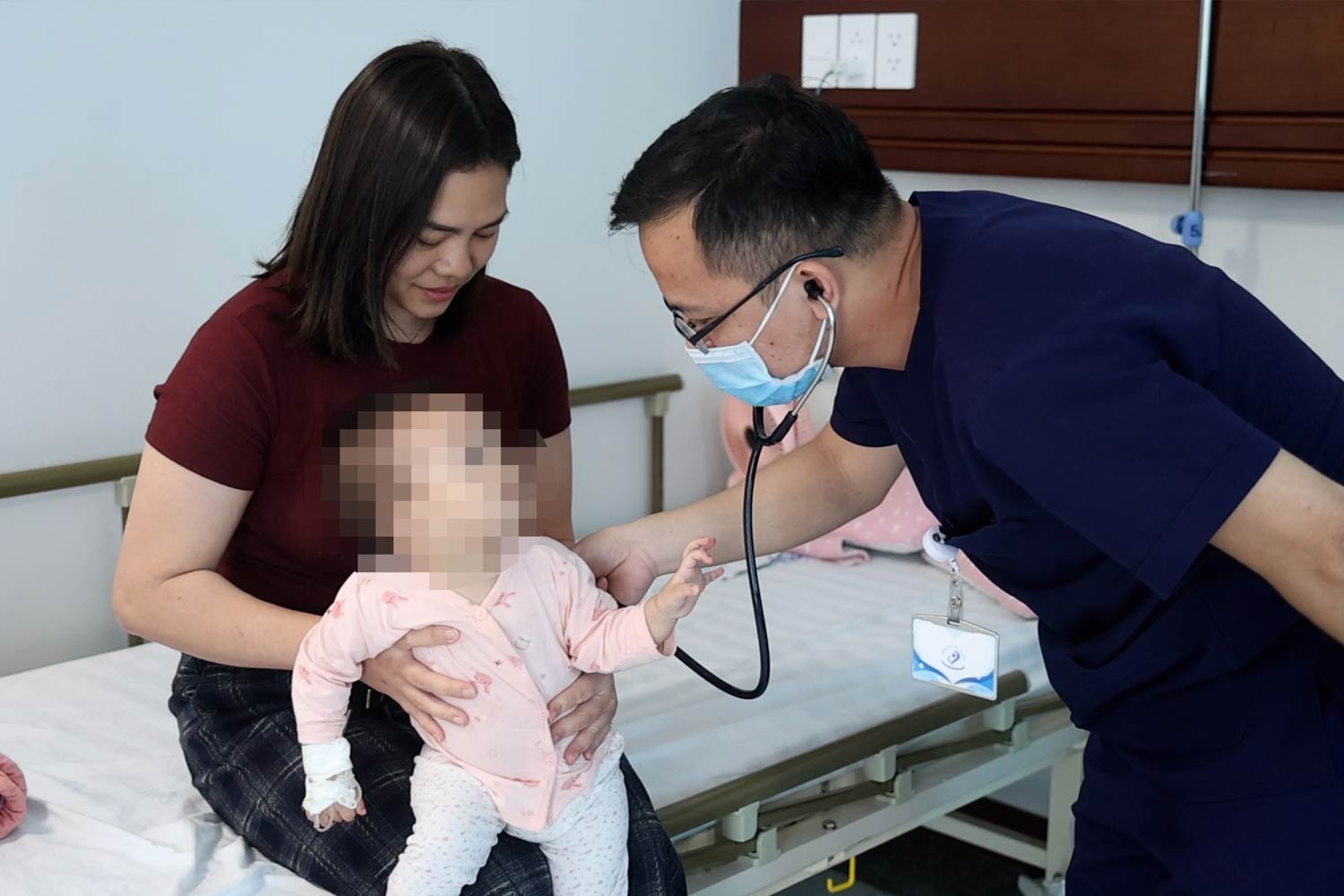 Las manos, los pies y la boca pueden ser mortales, y los padres deben tener especial cuidado