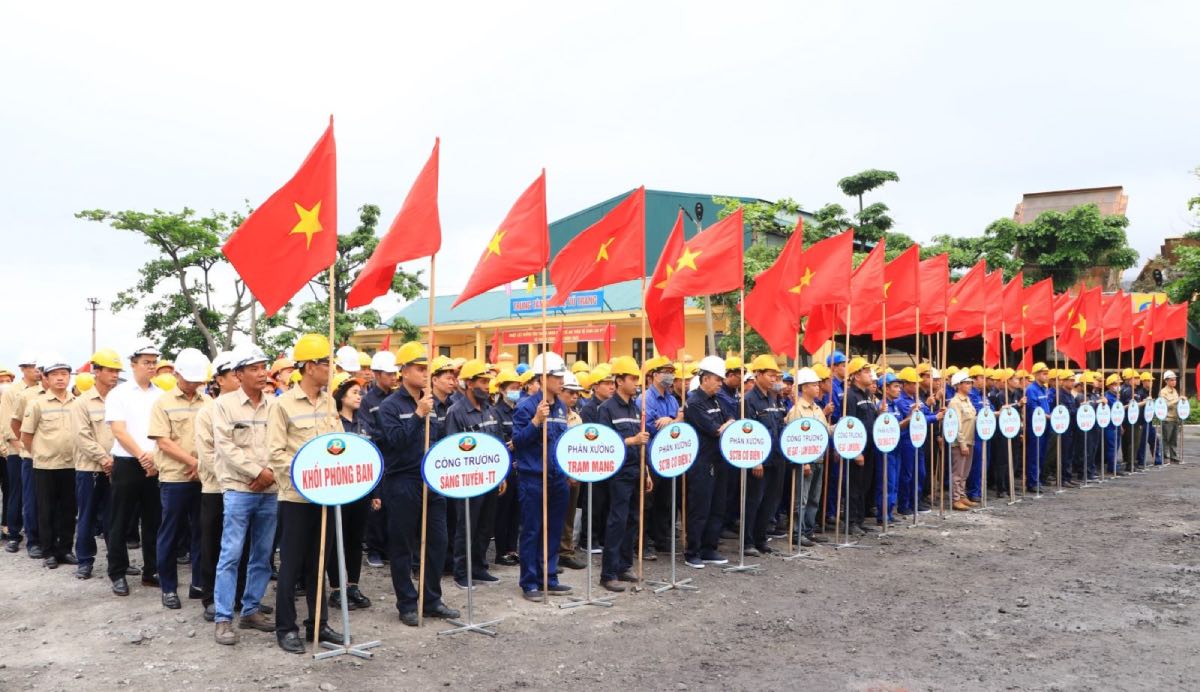 The grassroots trade union under TKV Trade Union launched the Month of Action on Occupational Safety and Health - Workers' Month 2025. Photo: TKV Trade Union