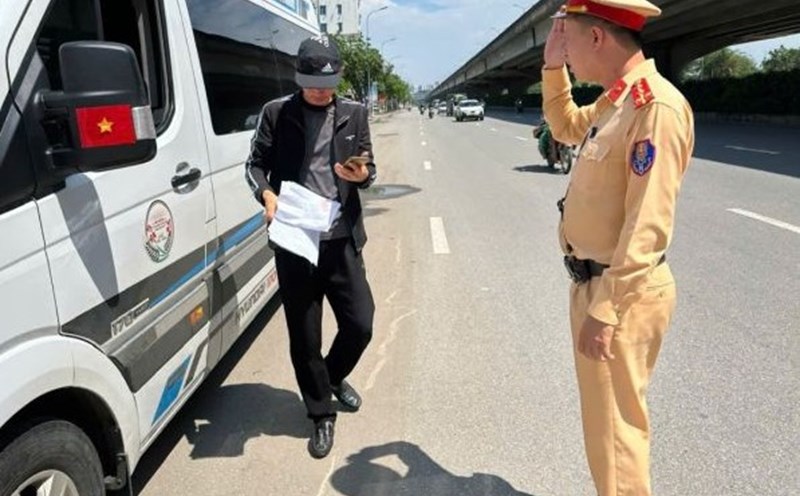 Traffic police inspect and handle according to Decree 168. Photo: Traffic Police Department