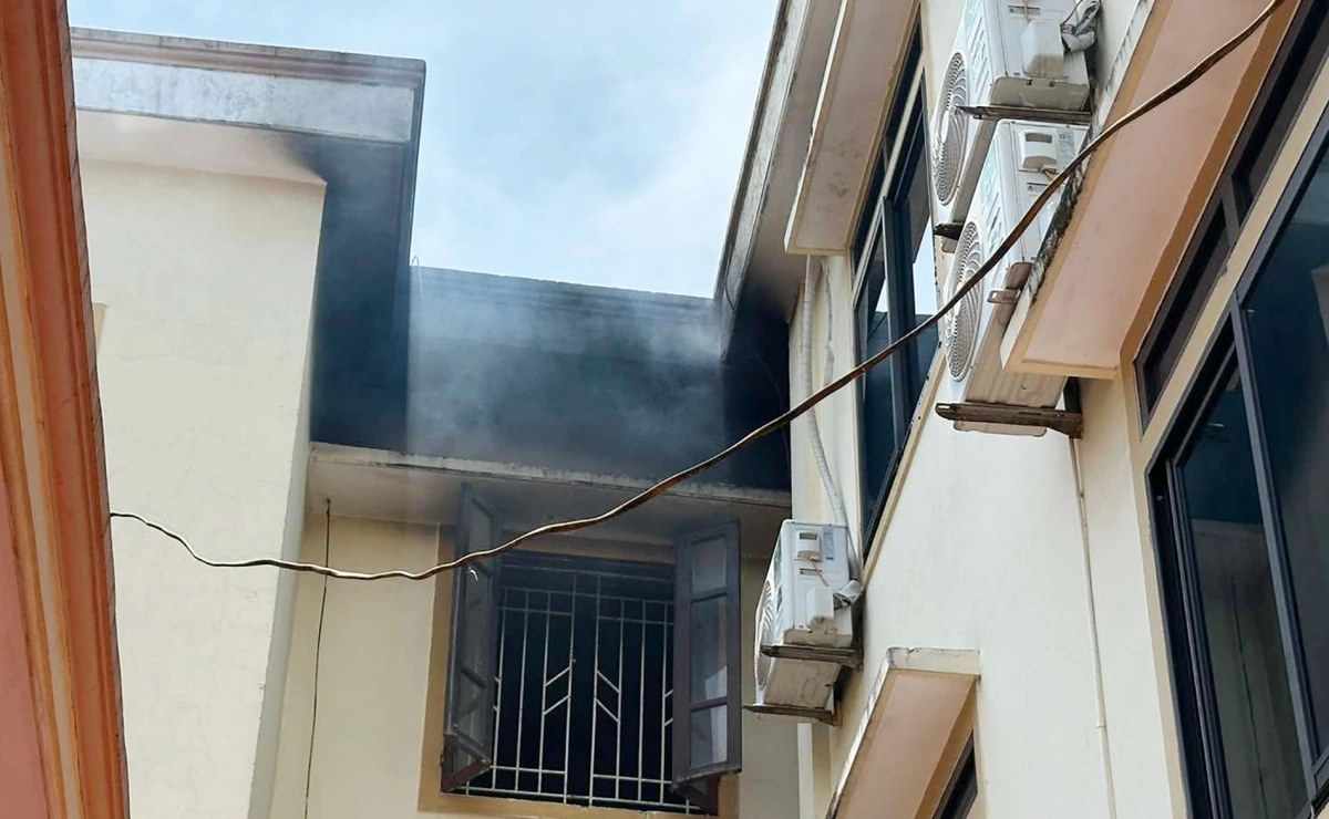 El incendio se produjo en el laboratorio de la Escuela de Medicina de Phan Chu. Imagen: El diamante ingles