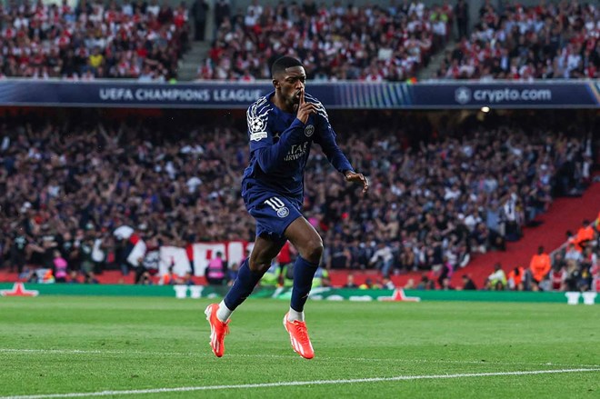 PSG mua nay so huu rat nhieu ngoi sao co toc do cao nhu Ousmane Dembele. Anh: AFP