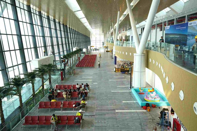 Khu vuc cho ra may bay o ga T3 Tan Son Nhat. Anh: Minh Quan