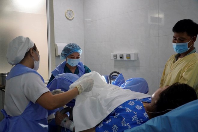 Women who give birth to 2 children before the age of 35 in Ho Chi Minh City will be supported with 3 million VND. Illustrative photo: Thanh Vu