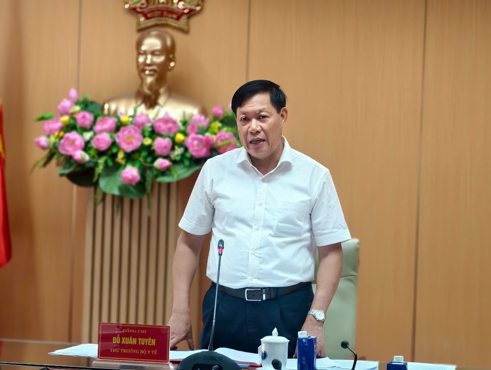 Deputy Minister of Health Do Xuan Tuyen said that the current mechanism of self-declaration of products poses many challenges for food and functional foods management. Photo: Tuan Dung