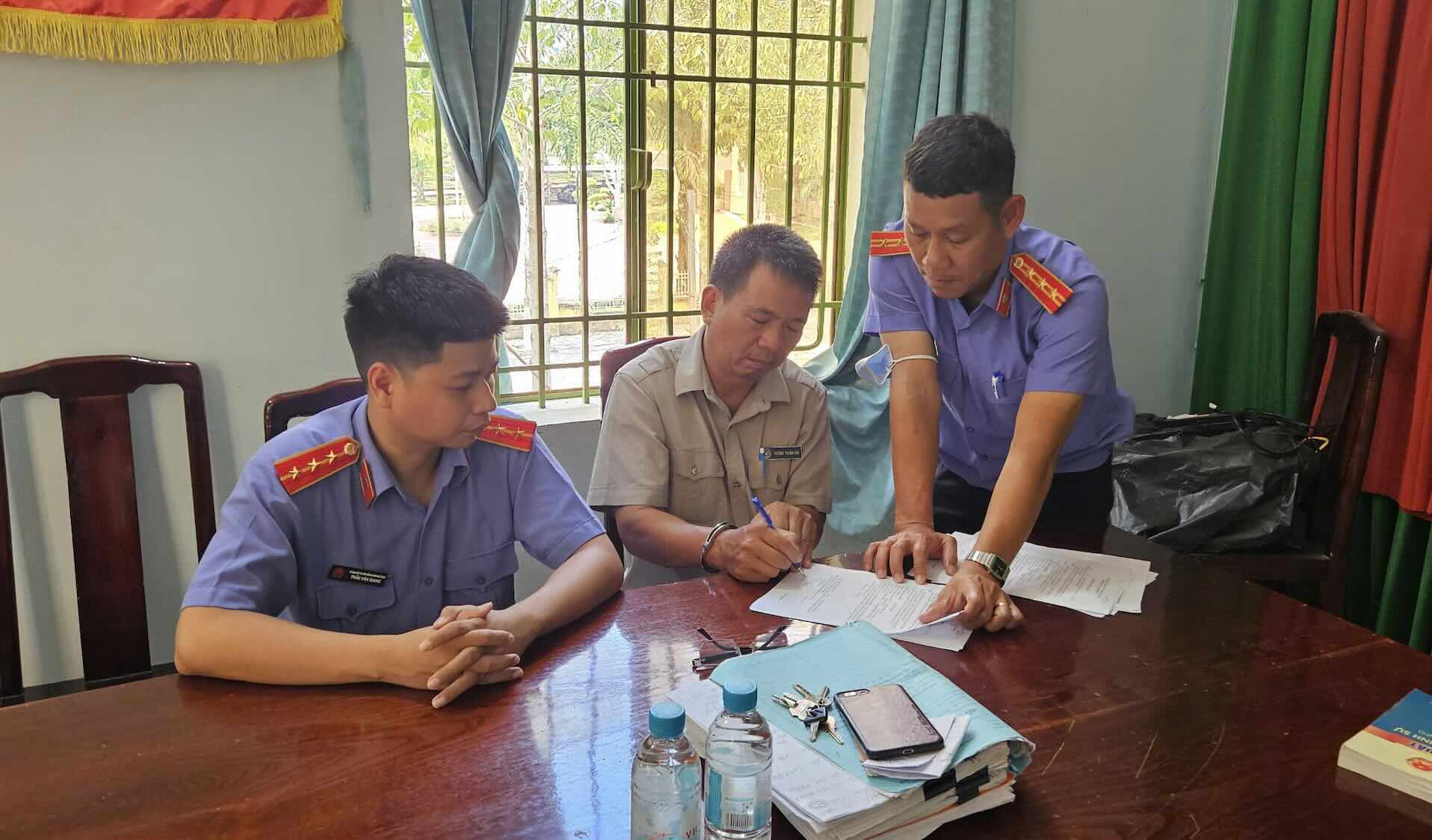 Cơ quan điều tra VKSND tối cao bắt tạm giam chấp hành viên Chi cục Thi hành án dân sự