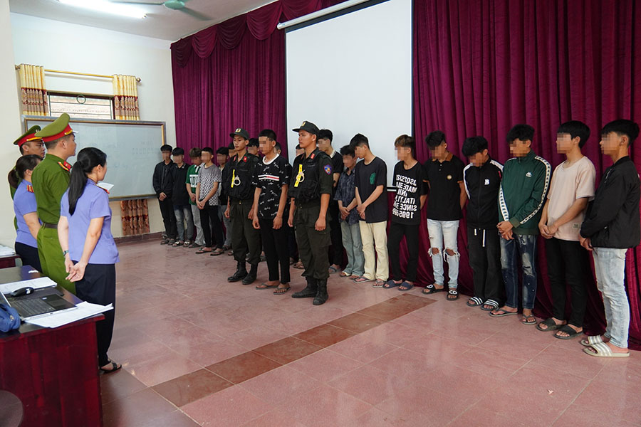 Khởi tố 18 đối tượng có hành vi gây rối trật tự công cộng. Ảnh: Công an tỉnh Điện Biên cung cấp