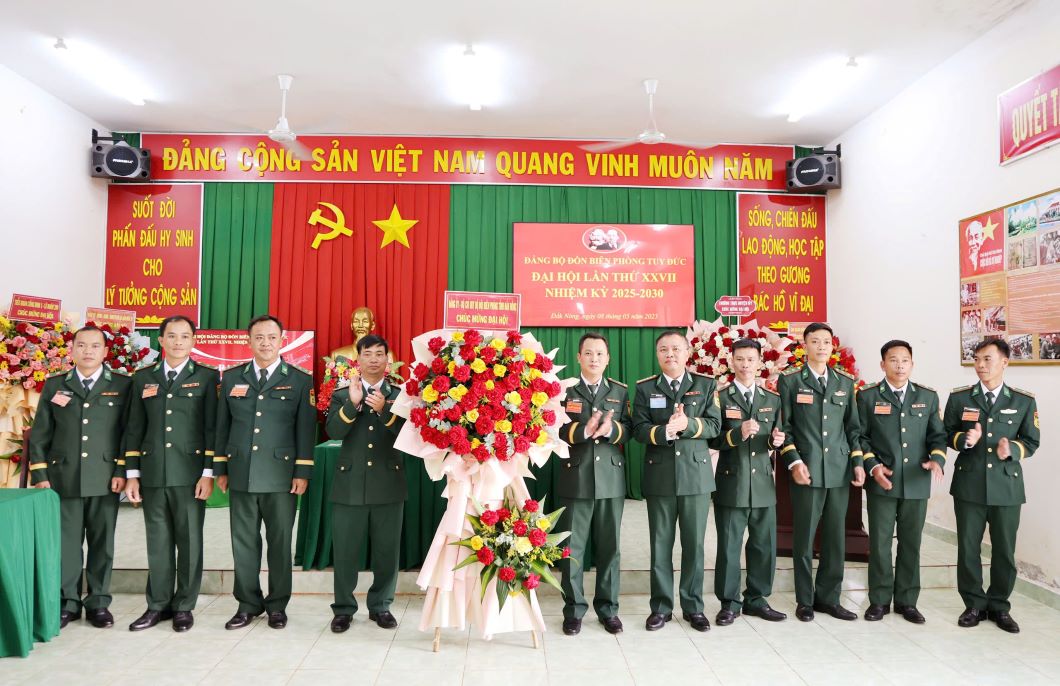 Trong nhiem ky qua, hai don bien phong da dat duoc nhieu thanh tich. Anh: Van Toan