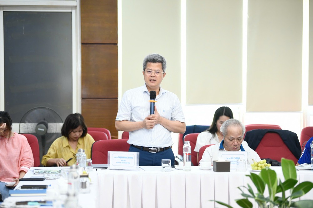 PGS.TS Pham Ngoc Dong - Giam doc Benh vien Mat Trung uong. Anh: Ha Minh
