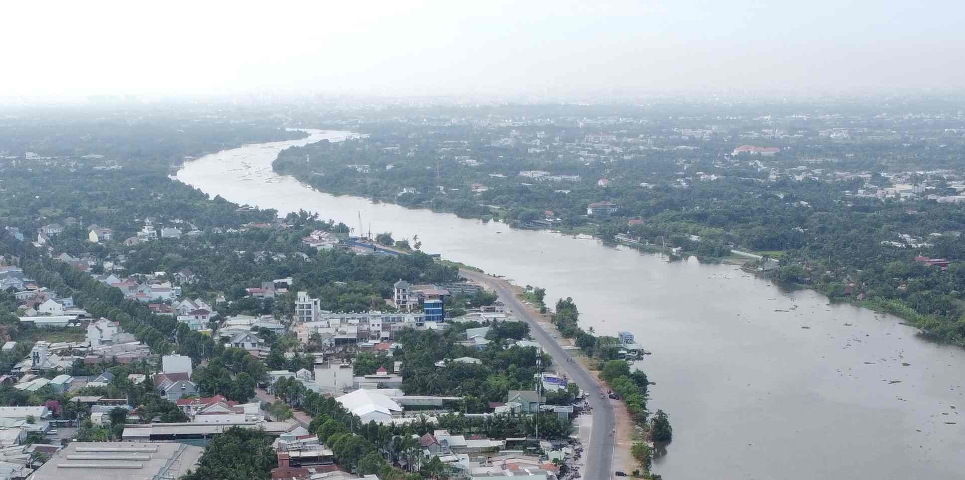 Doan gan 2k nay giap ranh thanh pho Thu Dau Mot va thanh pho Thuan An se ket noi voi duong Vanh dai 3 TPHCM. Anh: Dinh Trong