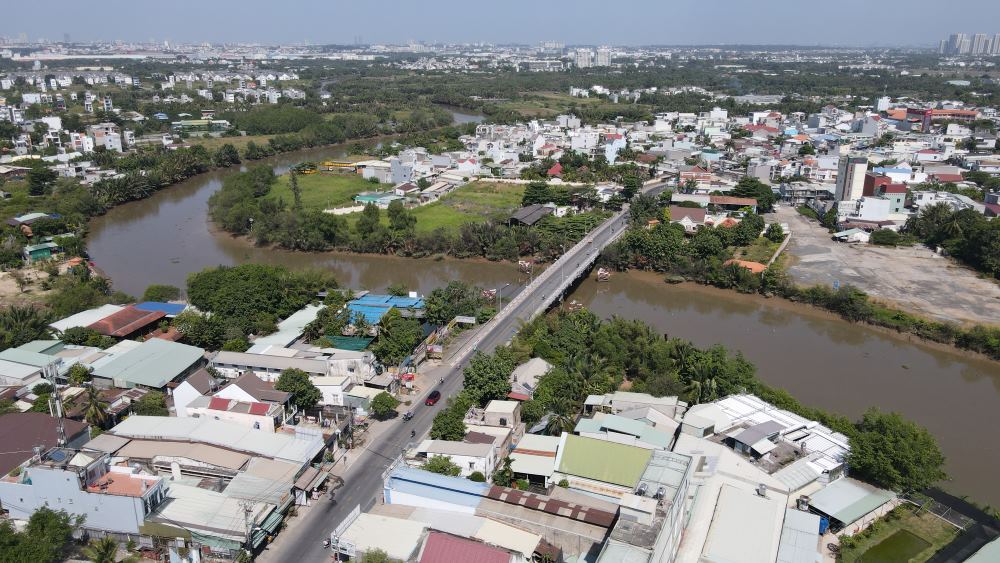 Cau Ong Nhieu hien huu tren duong Nguyen Duy Trinh (TP Thu Duc). Anh: Anh Tu