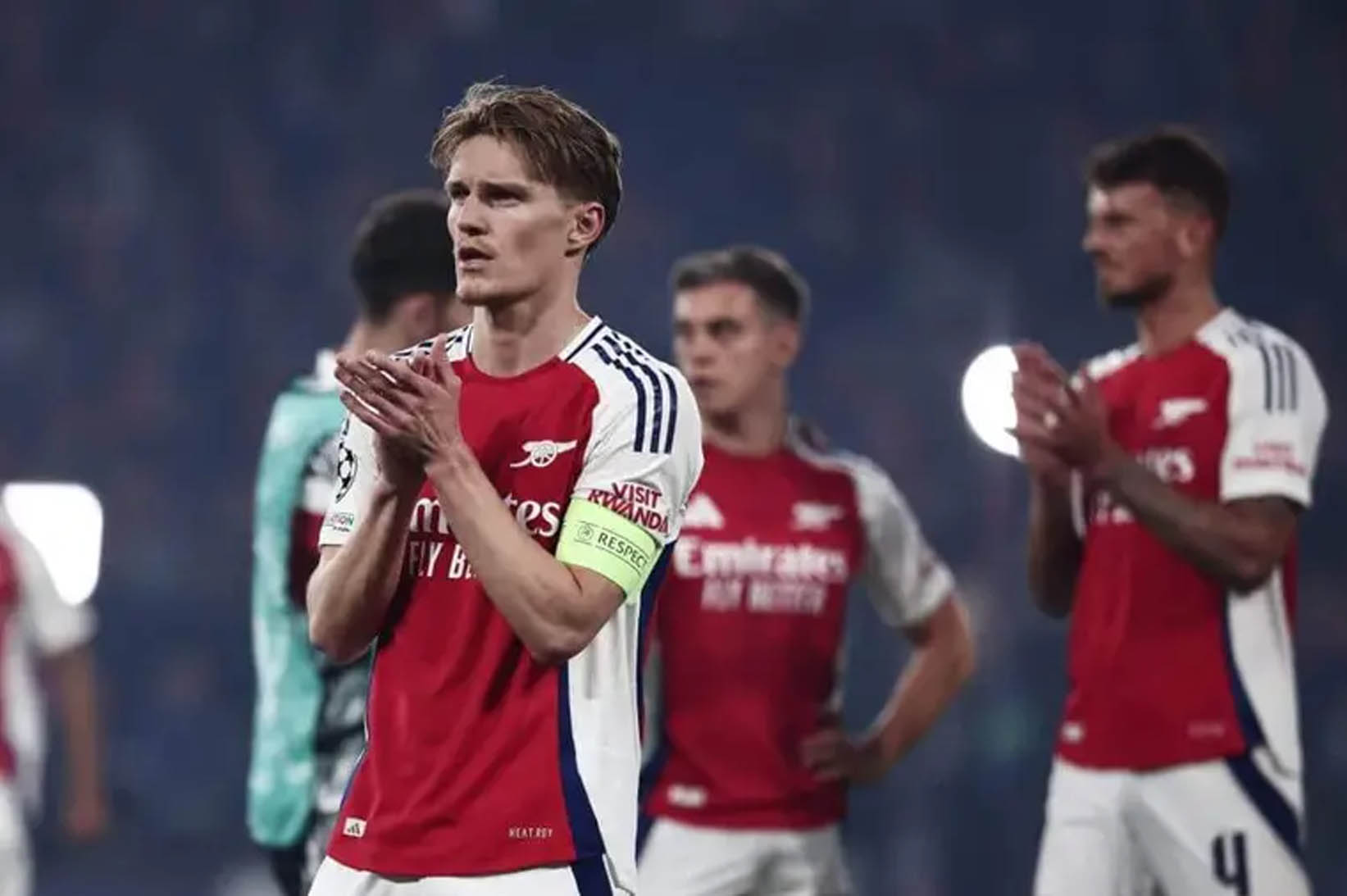 Arsenal du no luc het suc nhung khong the tao nen cuoc lat do truoc PSG. Anh: AFP