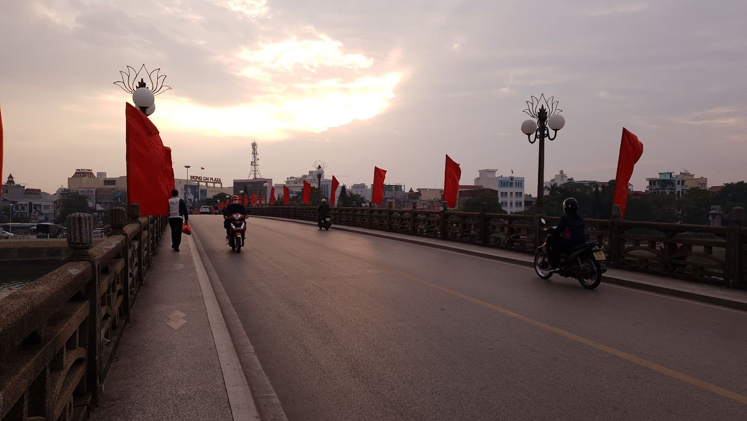 Cau Ka Long co chieu dai tren 230 m, chieu rong 9,4m. Anh: Nguyen Hung