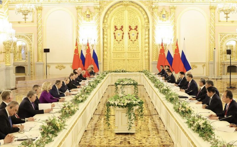 Tong Bi thu - Chu tich Trung Quoc Tap Can Binh va Tong thong Nga Vladimir Putin co cuoc hoi dam nhom lon tai Dien Kremlin ngay 8.5. Anh: Xinhua