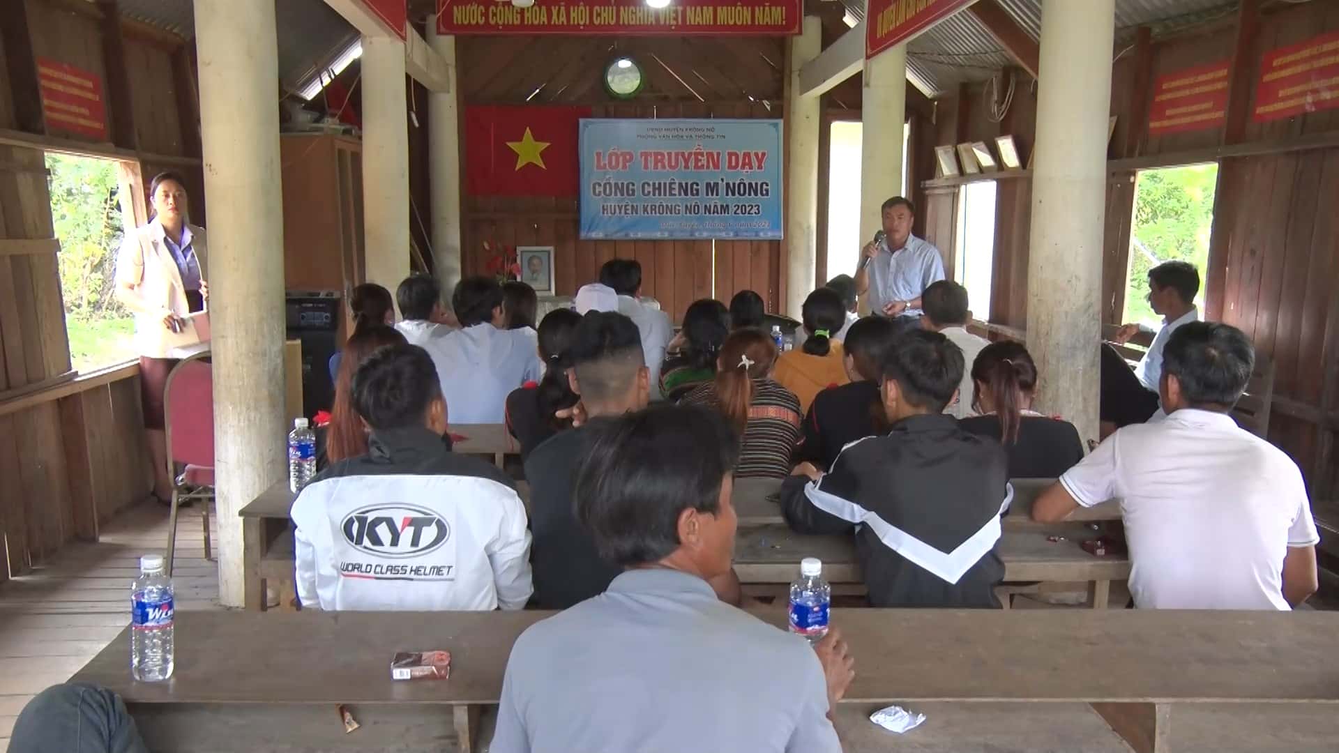 Cac lop hoc cong chieng luon thu hut dong dao hoc vien tham gia. Anh: Thanh Tuan