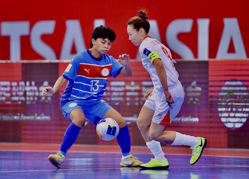 Tuyen futsal nu Viet Nam gap kho trong hiep 1. Anh: VFF