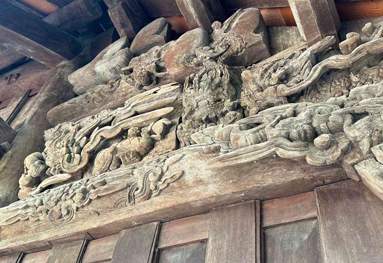 Khong chi noi bat voi kien truc co kinh, den Thanh Nguyen con la noi luu giu nhieu hien vat co gia tri lich su, van hoa dac biet. Anh: Nguyen Truong
