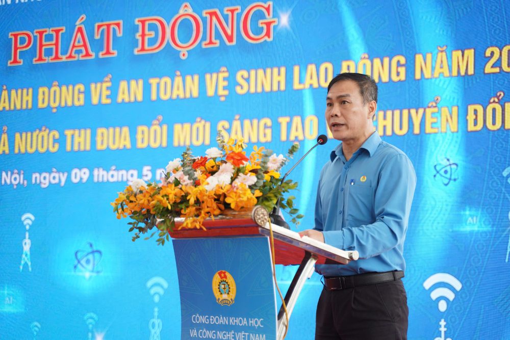 Phó Chủ tịch CĐKHCN Trần Vũ Hà phát biểu tại Lễ phát động Tháng Công nhân, Tháng hành động về an toàn vệ sinh lao động năm 2025. Ảnh: Quỳnh Chi