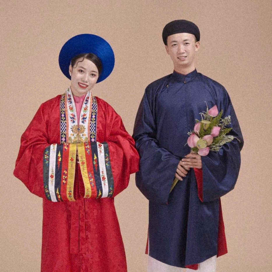 Ao dai truyen thong duoc cac ban tre chon lua de chup anh cuoi. Anh: Nhan vat cung cap