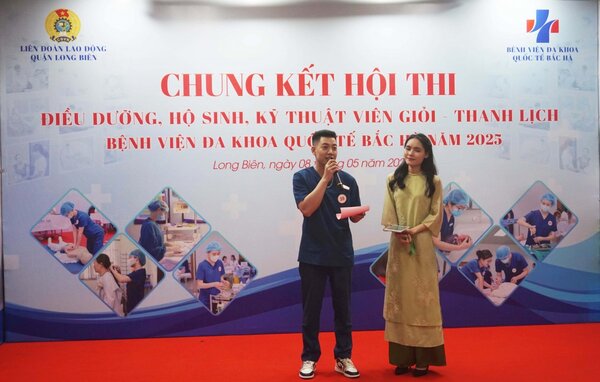 Candidates show their talents at the "Nursery, Midwifery, Excellent Technician - Talented" Contest in 2025. Photo: Minh Anh