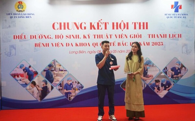 Candidates show their talents at the "Nursery, Midwifery, Excellent Technician - Talented" Contest in 2025. Photo: Minh Anh