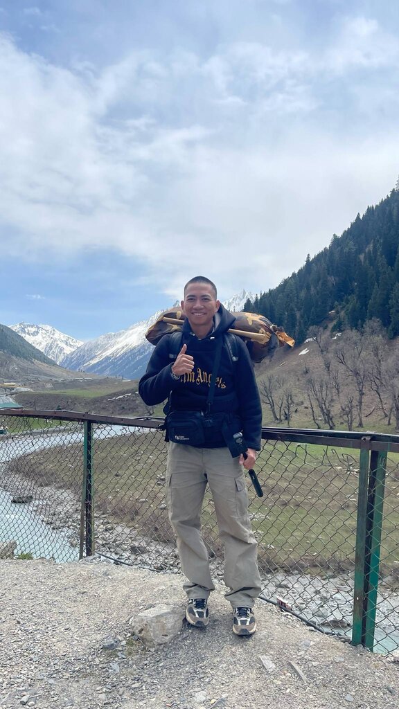 Anh Thai Ba Son chup anh luu niem tai Kashmir. Anh: Thai Ba Son