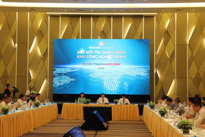 Quang canh dien dan. Anh: Nguyen Linh