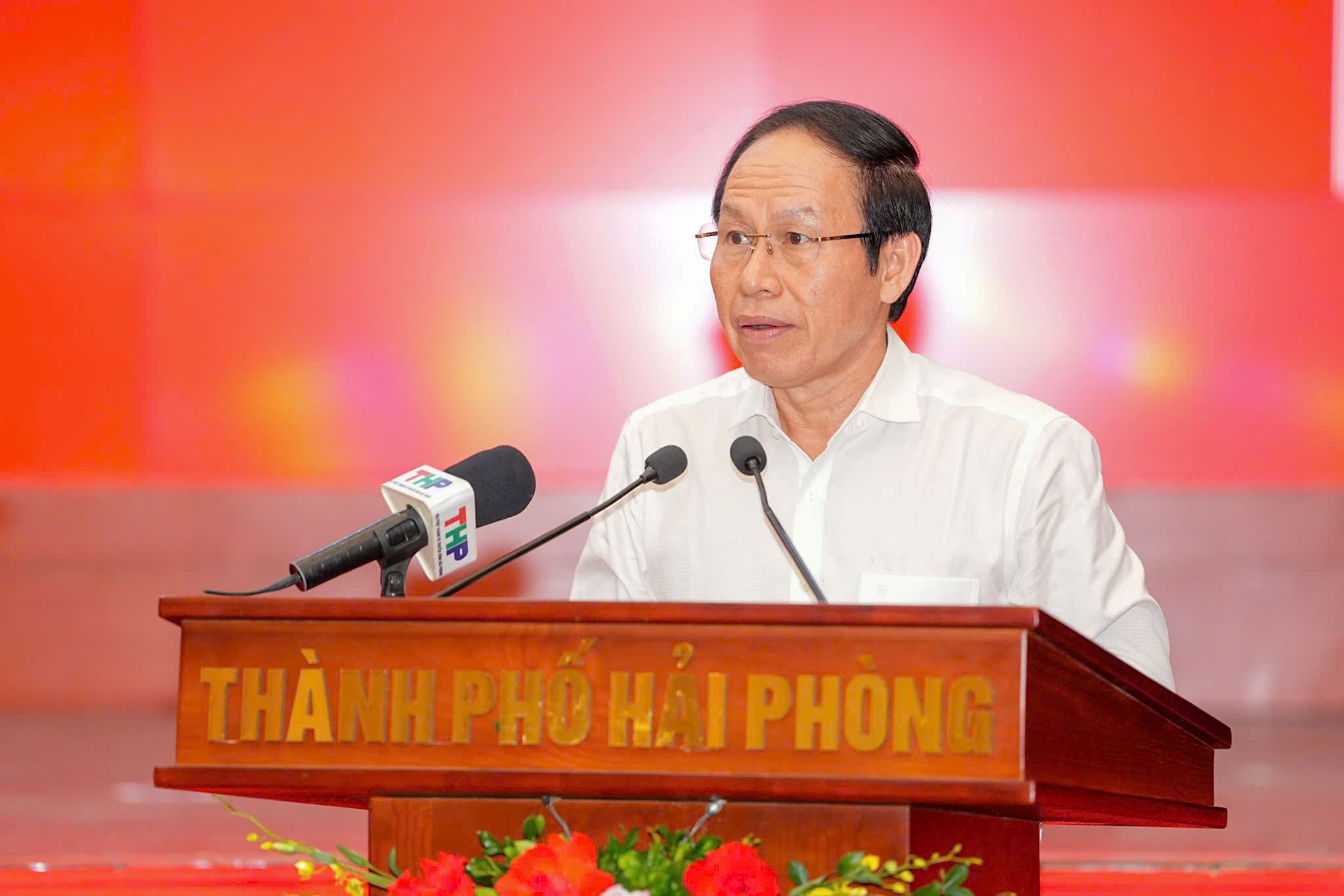 Bi thu Thanh uy Hai Phong Le Tien Chau phat bieu tai hoi thao. Ảnh: Cong TTDT Hai Phong