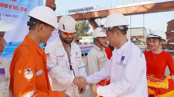 60 ngày đêm hoàn thành và bàn giao Giàn khoan Tam Đảo 02
