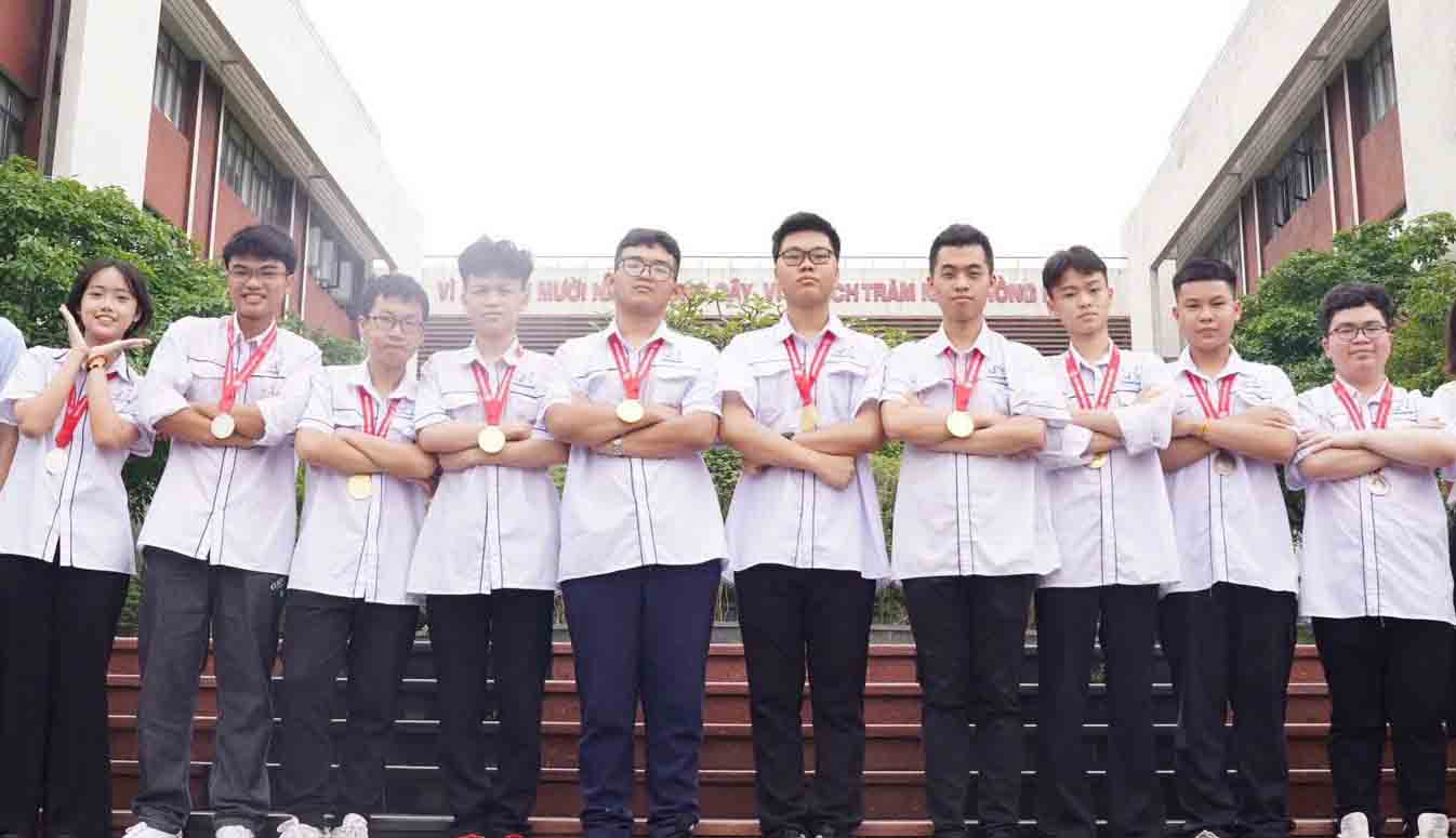 10 students of Bac Ninh High School for the Gifted won prizes in the exam. Photo: Bac Ninh Portal