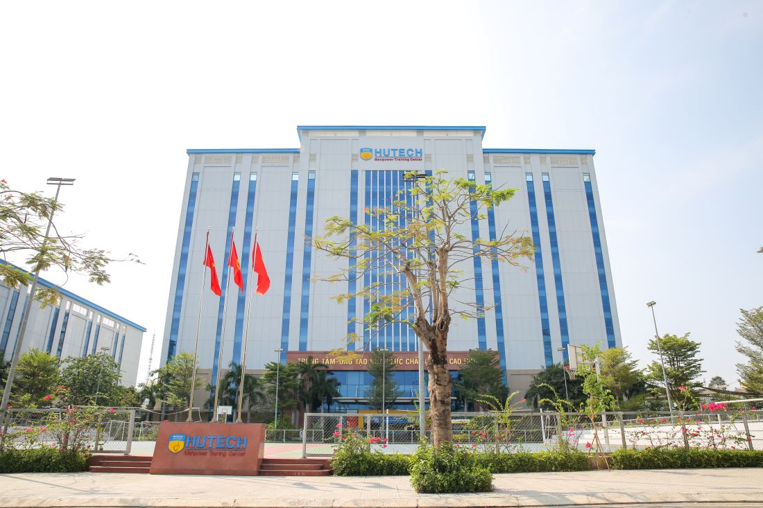 La Universidad Tecnologica de HCMC maneja la disciplina disciplinaria con estudiantes que se comportan de manera inapropiada con los veteranos. Imagen de la pagina web de la Universidad de Hong Kong