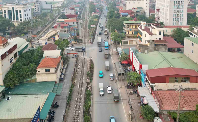 National Highway 1A section through Thuong Tin town (Thuong Tin district, Hanoi). Photo: Huu Chanh