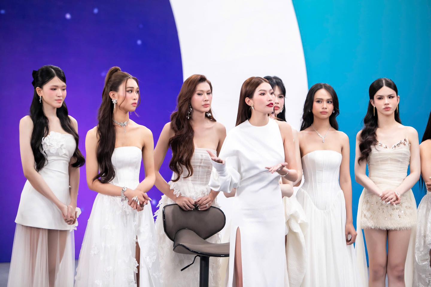 Quynh Chau va cac hoc tro o Miss International Queen Vietnam 2025. Anh: Ban to chuc cuoc thi.