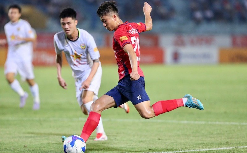 Hanoi Police compared Hong Linh Ha Tinh in round 22 of V.League. Photo: CAHN