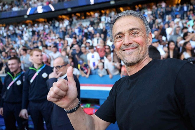 Luis Enrique da dung khi trao co hoi cho cac tai nang tre. Anh: AFP