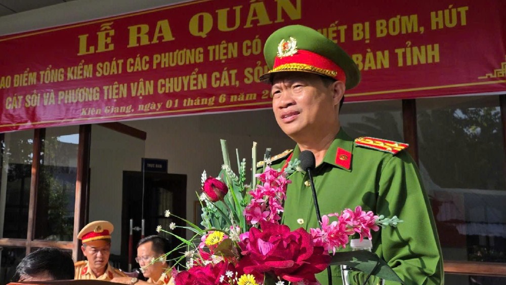Dai ta Nguyen Nhat Truong – Pho Giam doc Cong an tinh phat bieu chi dao tai Le ra quan cao diem. Anh: Van Vu