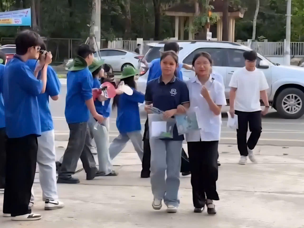En la mañana de 1.6, casi 18,000 candidatos en la provincia de Son LA ingresaron oficialmente al examen de ingreso para la escuela secundaria de grado 10, año escolar 2025-2026. Foto: Minh Nguyen