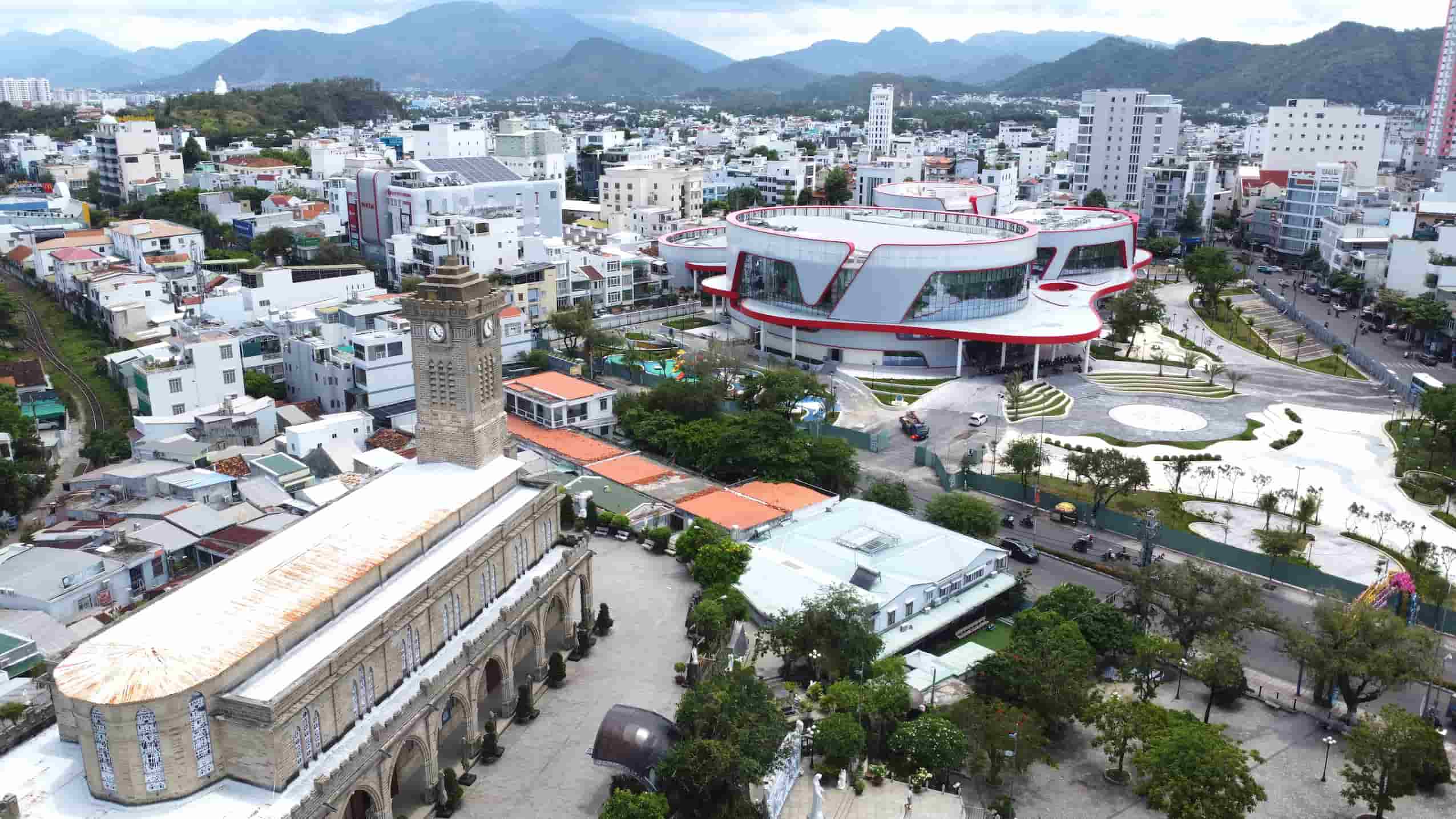 Cung Van hoa Thieu nhi Khanh Hoa duoc xay dung tren khu dat rong hon 2,71ha tai TP Nha Trang. Anh: Huu Long