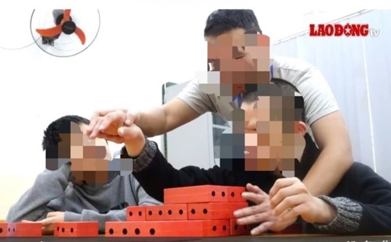 The highest social allowance for people with severe disabilities is 750,000 VND/month. Photo: Son Tran