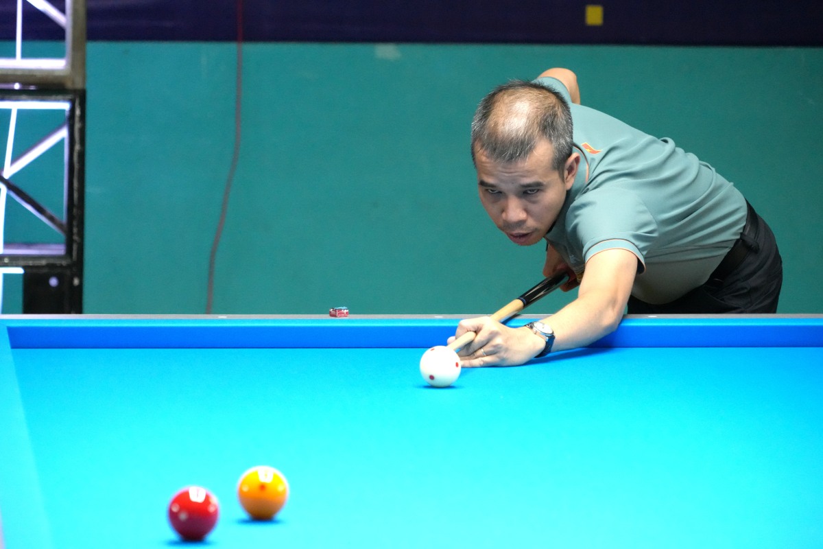 Co thu Tran Quyet Chien tham gia thi dau noi dung Caroom 3 bang trong Vong chung ket Giai Billiards&Snooker Vo dich quoc gia nam 2025. Anh: Thanh An